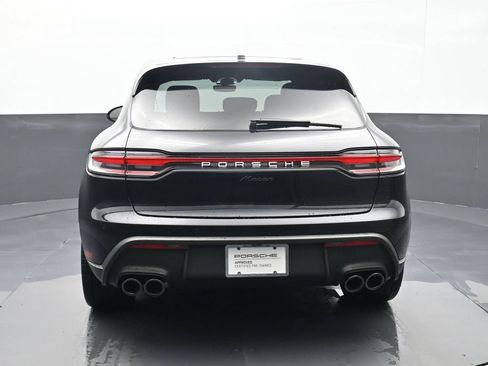 Certified 2025 Porsche Macan AWD/4WD image 22