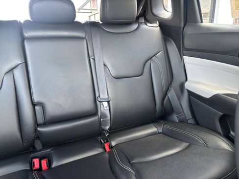 Used 2025 Jeep Compass Limited AWD/4WD image 38