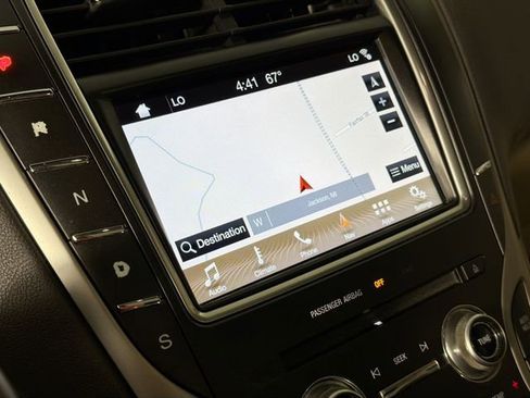 Used 2016 Lincoln MKX Reserve FWD image 14