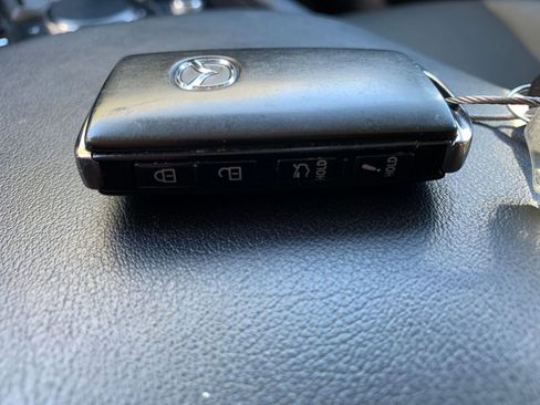 Used 2025 MAZDA MAZDA3 s image 22