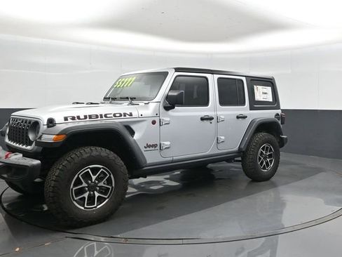 Used 2024 Jeep Wrangler Unlimited Rubicon w/ Technology Group AWD/4WD image 4