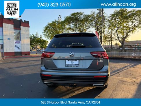 Used 2018 Volkswagen Tiguan S image 5