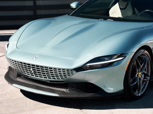 Used 2022 Ferrari Roma image 5