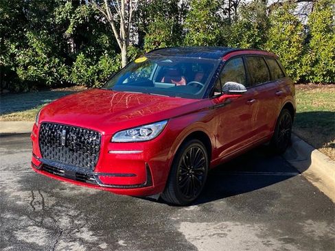 Certified 2023 Lincoln Corsair Reserve w/ Equipment Group 201A image 3