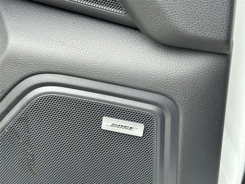Used 2024 Porsche Macan AWD/4WD image 20