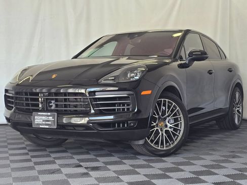 Certified 2023 Porsche Cayenne Platinum Edition AWD/4WD image 1