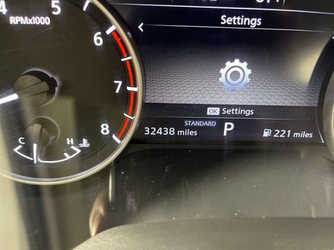 Used 2025 Nissan Rogue SV FWD image 21