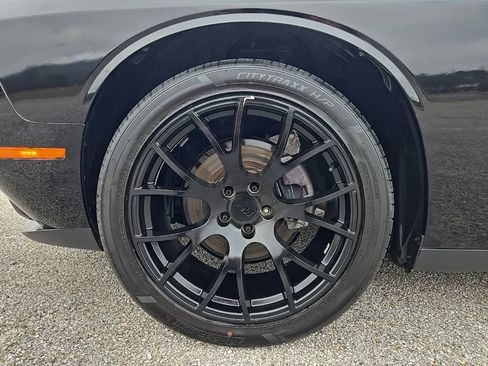 Used 2019 Dodge Challenger SXT image 21