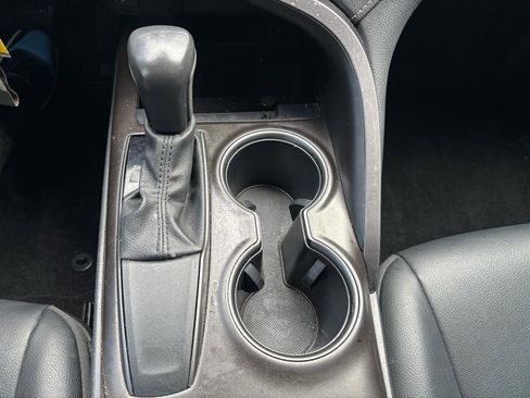 Used 2021 Toyota Camry SE image 11