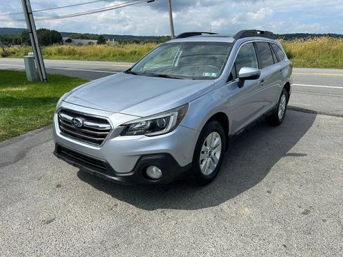 Used 2019 Subaru Outback 2.5i Premium w/ Popular Package #2 AWD/4WD image 5
