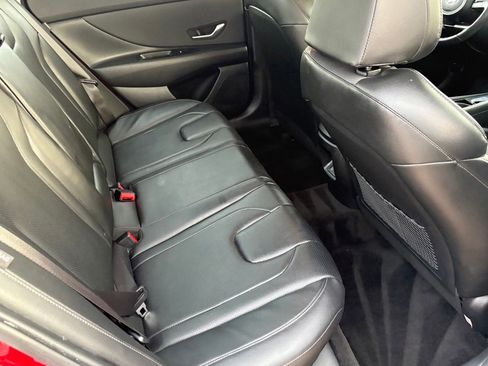 Used 2025 Hyundai Elantra Limited FWD image 35