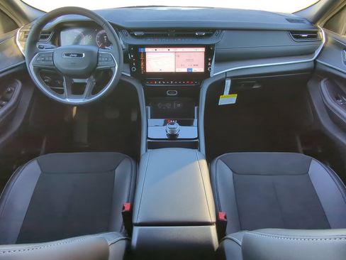 New 2026 Jeep Grand Cherokee Altitude RWD image 13