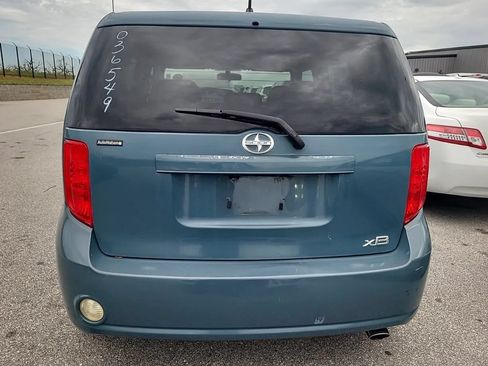Used 2008 Scion xB FWD image 2