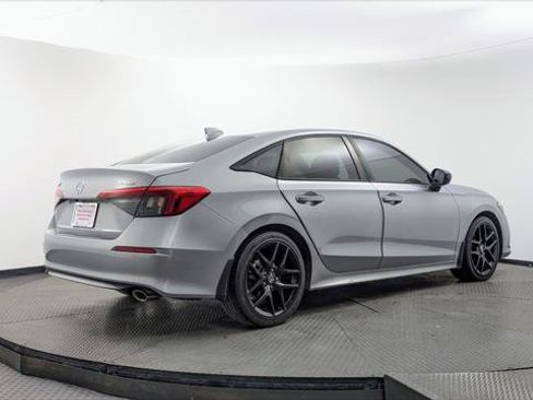 Used 2023 Honda Civic Sport image 8