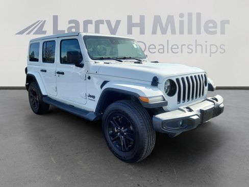 Used 2020 Jeep Wrangler Unlimited Sahara image 7