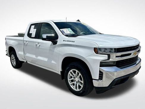 Used 2020 Chevrolet Silverado 1500 LT RWD image 3