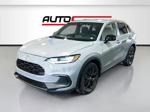 Used 2025 Honda HR-V Sport image 3