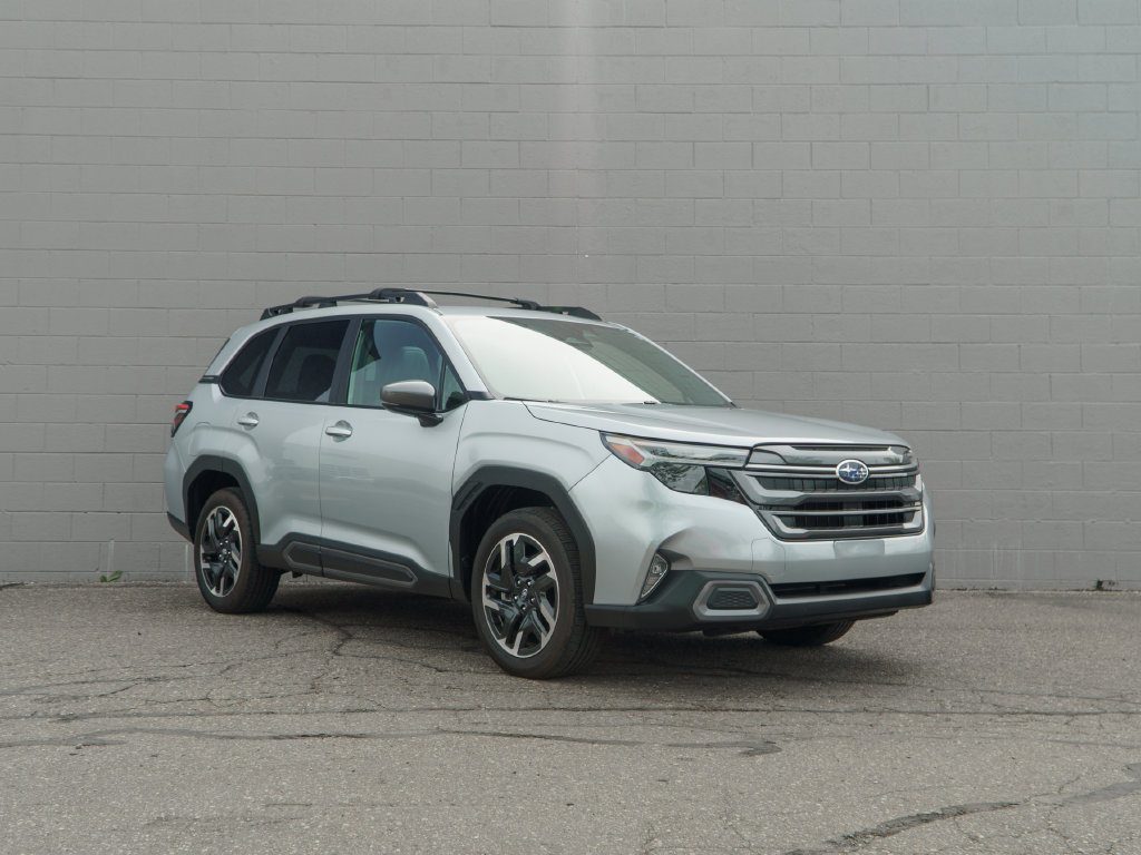 Used 2025 Subaru Forester Limited w/ Popular Package #2 AWD/4WD image 9