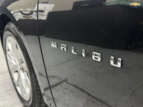 Used 2021 Chevrolet Malibu LT FWD image 9