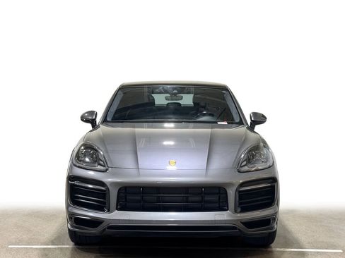 Used 2022 Porsche Cayenne GTS image 2