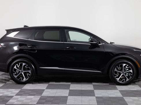 Used 2023 Kia Sportage EX FWD image 9