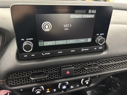 Used 2025 Honda HR-V Sport image 4