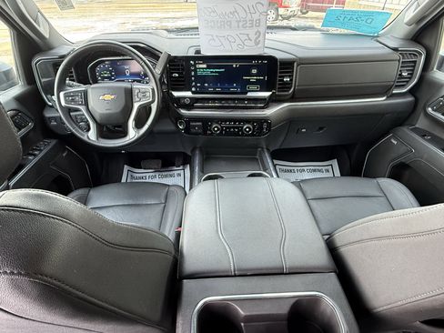 Used 2024 Chevrolet Silverado 2500 LTZ w/ LTZ Premium Package image 12