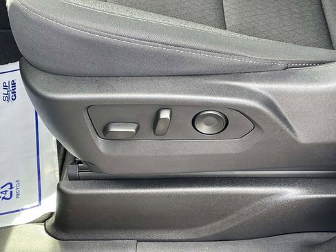 Used 2025 Chevrolet Tahoe LS image 26