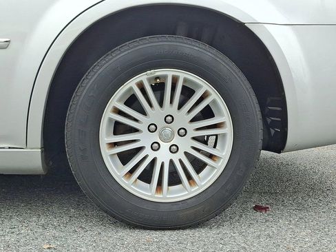 Used 2010 Chrysler 300 Touring image 8