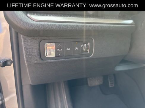 Used 2026 Chevrolet Traverse LT AWD/4WD image 11