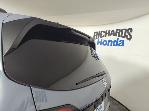 Certified 2025 Honda Pilot Black Edition image 32