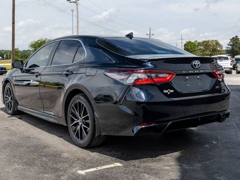 Used 2023 Toyota Camry SE w/ Audio Upgrade Package FWD image 3