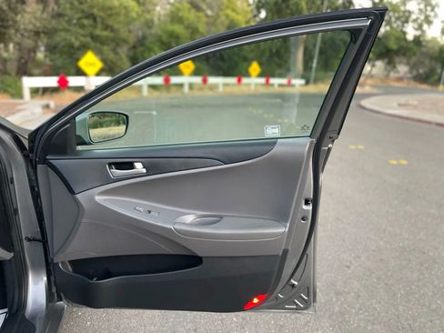 Used 2013 Hyundai Sonata GLS image 18