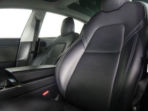 Used 2020 Tesla Model 3 Long Range image 8