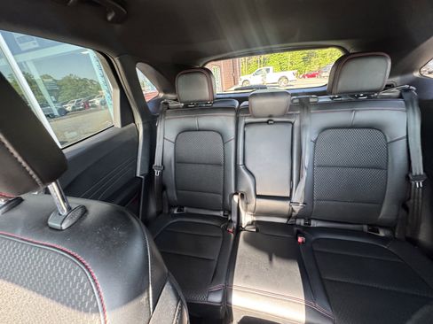 Used 2025 Ford Escape ST-Line AWD/4WD image 10