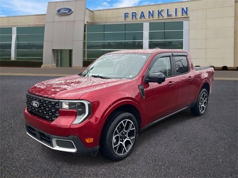 Certified 2025 Ford Maverick Lariat w/ 4K Tow Package image 3