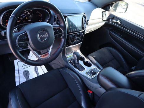 Used 2019 Jeep Grand Cherokee Trailhawk image 9