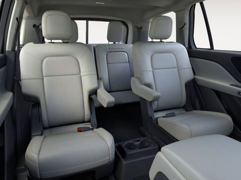 New 2026 Lincoln Aviator 2WD image 11