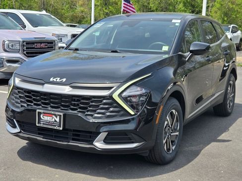 Used 2023 Kia Sportage LX AWD/4WD image 7