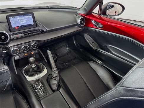 Used 2021 MAZDA MX-5 Miata Grand Touring image 25