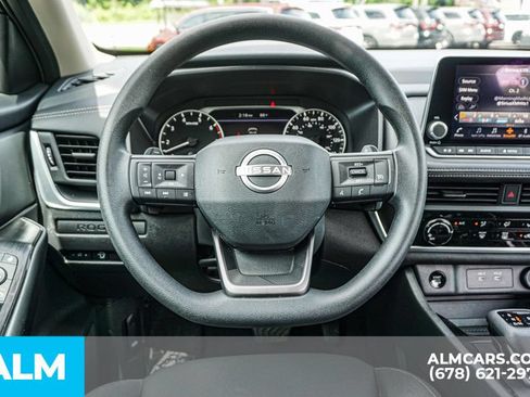 Used 2025 Nissan Rogue S FWD image 28