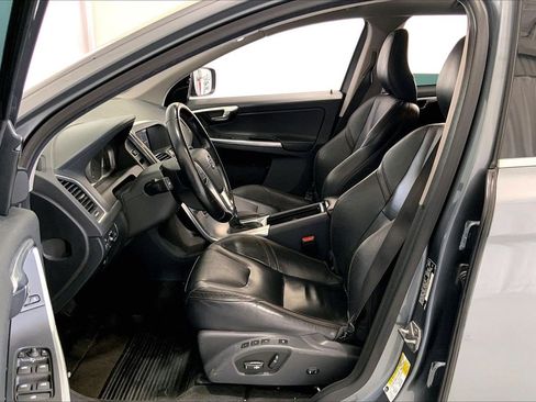 Used 2017 Volvo XC60 T6 Dynamic w/ Preferred Option Package AWD/4WD image 15