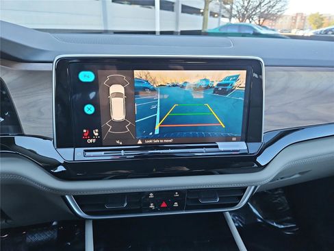 New 2026 Volkswagen Atlas SE image 21