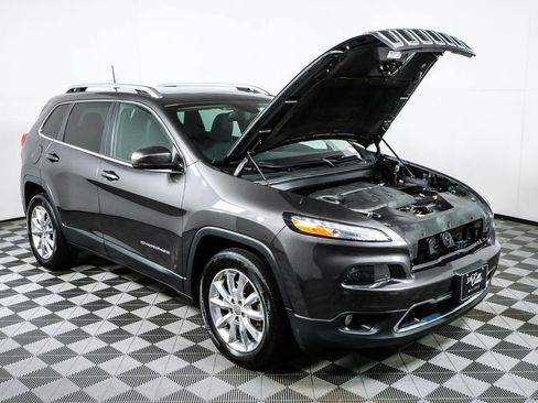 Used 2016 Jeep Cherokee Limited AWD/4WD image 33