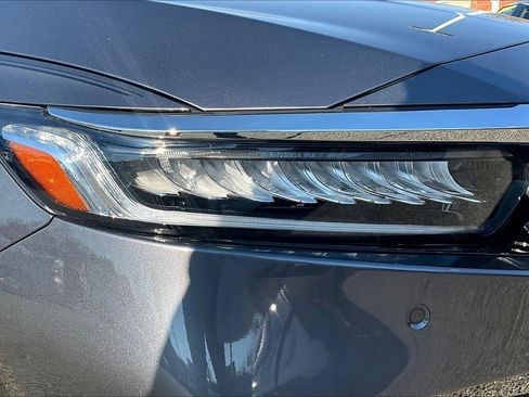 Used 2021 Honda Accord Touring image 31