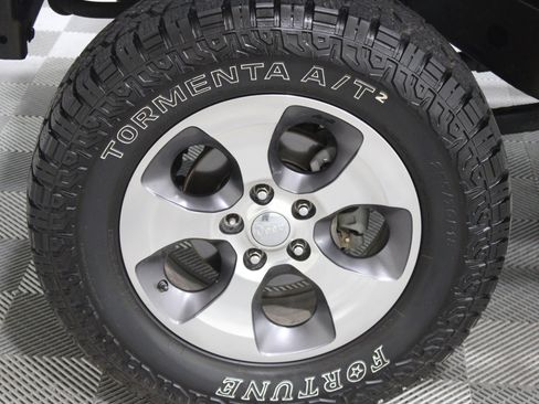 Used 2016 Jeep Wrangler Unlimited Sahara w/ Max Tow Package AWD/4WD image 31