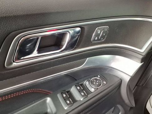 Used 2019 Ford Explorer Sport AWD/4WD image 15