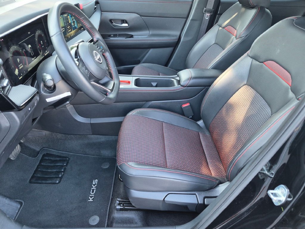 Used 2026 Nissan Kicks SR w/ Cold Weather Package AWD/4WD image 11