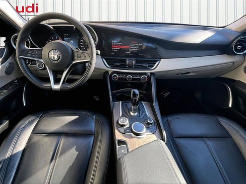 Used 2018 Alfa Romeo Giulia Ti image 7