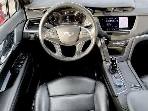 Certified 2023 Cadillac XT5 Premium Luxury w/ LPO, Floor Liner Package image 11